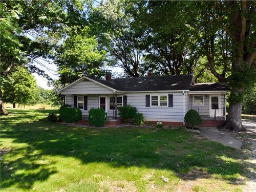 5615 Siloam Rd, Siloam, NC, 27047-9154 | Card Image