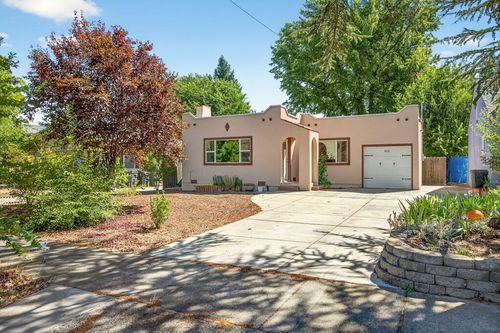 601 Park Ave, Medford, OR, 97501-3543 | Card Image