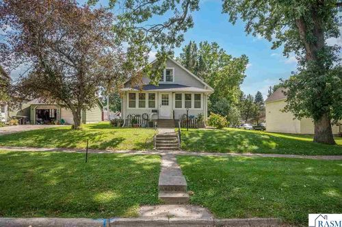 315 W 6th St, Blue Earth, MN, 56013-1307 | Card Image