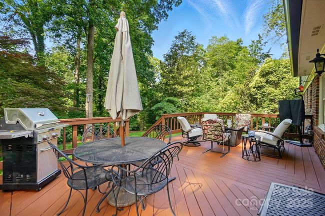 2025 Sagamore Rd, House other with 4 bedrooms, 3 bathrooms and null parking in Charlotte NC | Image 41