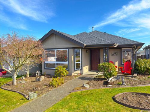 586 Hampstead St, Parksville, BC, V9P2T7 | Card Image