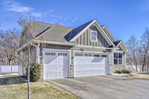 29311 Kenwood Way, CHISAGO CITY, MN, 55013-7526 | Card Image