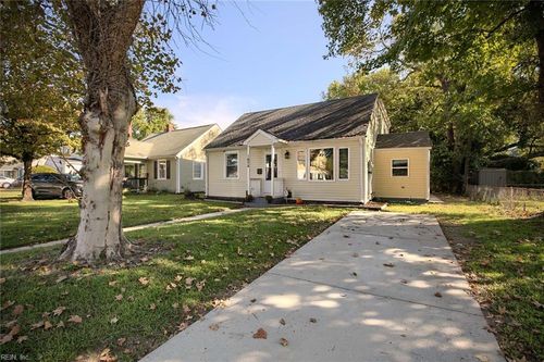 1608 Rolfe Pl, Newport News, VA, 23607-5822 | Card Image
