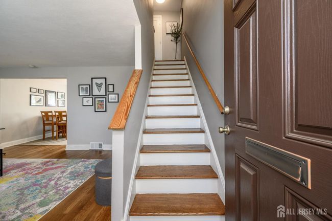 245 Newman St, Townhouse with 2 bedrooms, 1 bathrooms and null parking in Metuchen NJ | Image 4