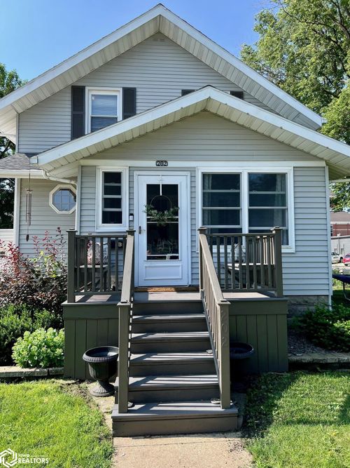 202 2nd Ave Ne, Clarion, IA, 50525-1433 | Card Image