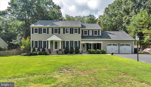 8 Stonehenge Dr, Medford, NJ, 08055-8444 | Card Image