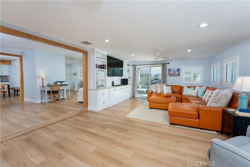 1447 S Easy Way, Anaheim, CA, 92804-5522 | Card Image