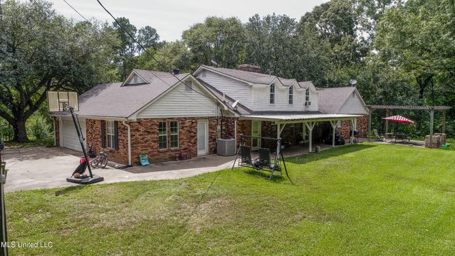 211 Traceway side view | Image 24