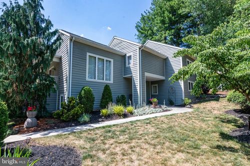 40 Gibraltar Rd, READING, PA, 19606-9460 | Card Image