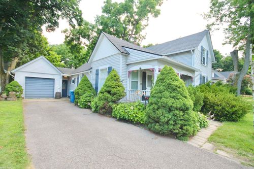 48 W Burdick St, Oxford, MI, 48371-4611 | Card Image