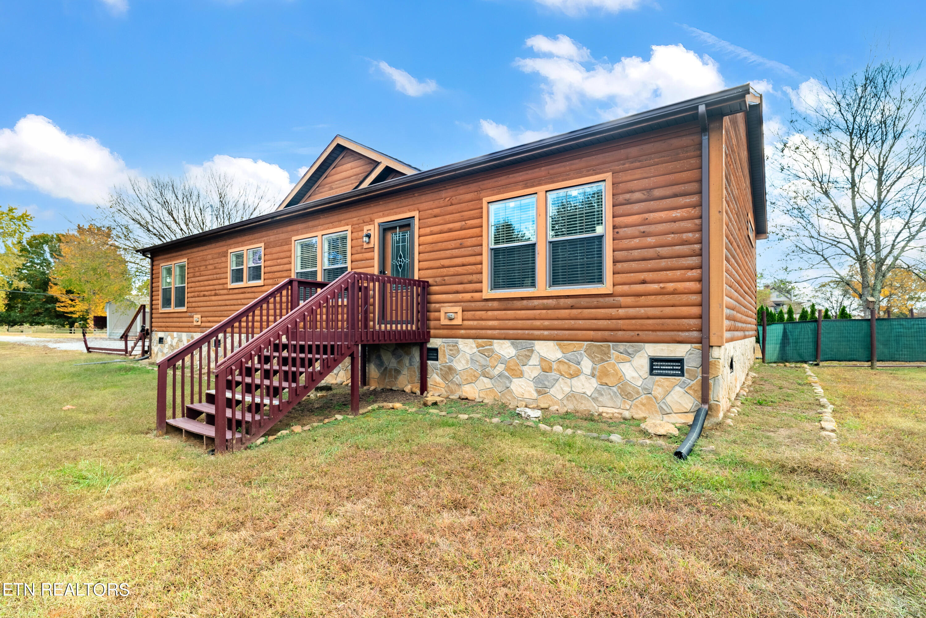 Morris Ln, Kingston, TN 37763