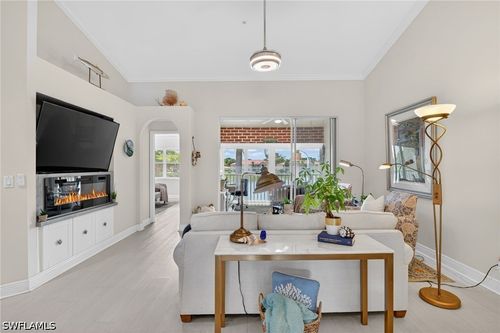 202-6528 Huntington Lakes Cir, NAPLES, FL, 34119-8906 | Card Image