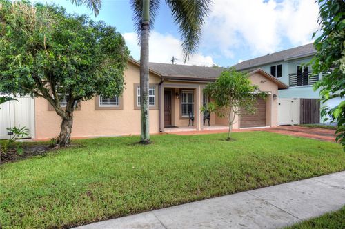 8605 Sw 19th St, North Lauderdale, FL, 33068-4724 | Card Image