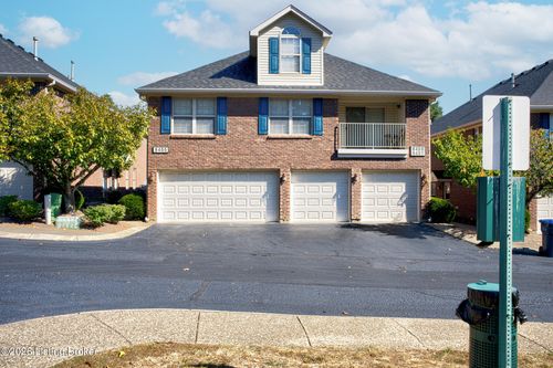 8455 Grand Trevi Dr, Louisville, KY, 40228 | Card Image