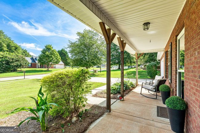 125 Meadow View Dr, House other with 3 bedrooms, 2 bathrooms and null parking in Jackson GA | Image 6