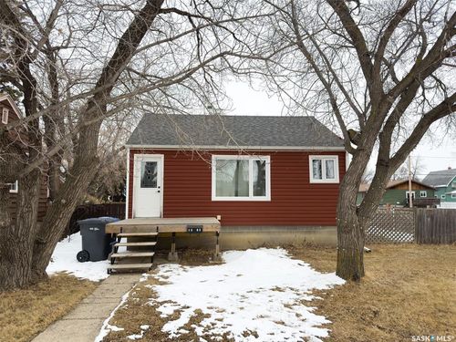 1202 106th St, North Battleford, SK, S9A1X2 | Card Image
