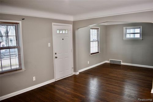 922 Mclean Ave, Royal Oak, MI, 48067-3488 | Card Image