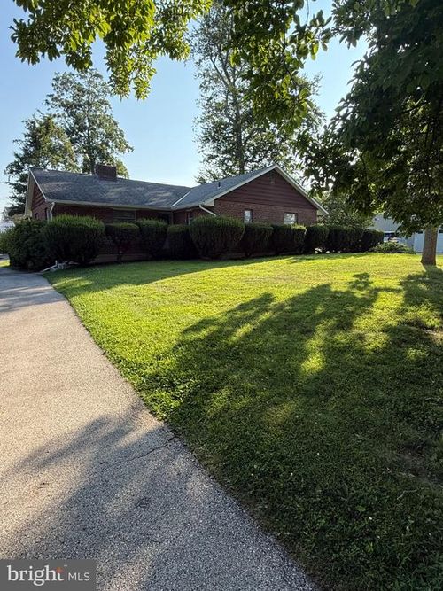 3546 Woodcrest Ave, NEWTOWN SQUARE, PA, 19073-3618 | Card Image