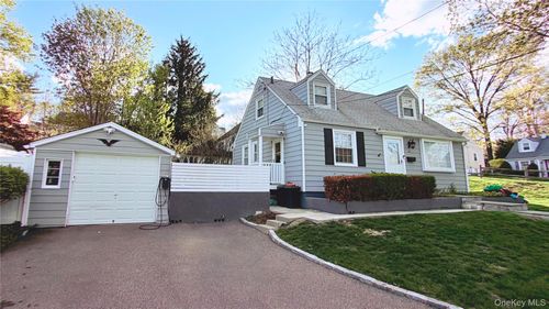 21 Keystone Rd, Yonkers, NY, 10710-1023 | Card Image