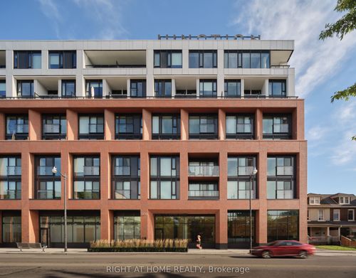 607-2720 Dundas St W, Toronto, ON, M6P0C3 | Card Image