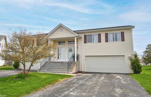 1170 Parklane Cir, Grand Blanc, MI, 48439-8054 | Card Image