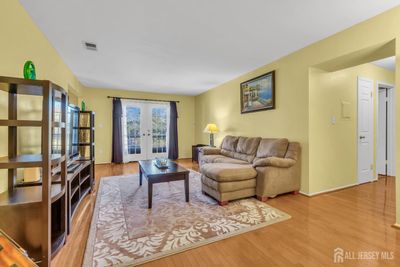 205 Newport Court, Townhouse with 2 bedrooms, 2 bathrooms and null parking in Fords NJ | Image 3