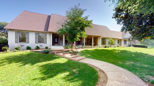 1609 Greenbriar Rd, Murray, KY, 42071-3131 | Card Image