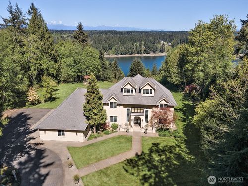 110 Se Lazy Dog Ln, Shelton, WA, 98584-4806 | Card Image
