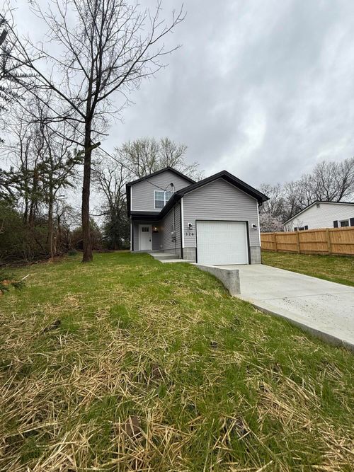 326 Elm St, Richmond, KY, 40475-1504 | Card Image