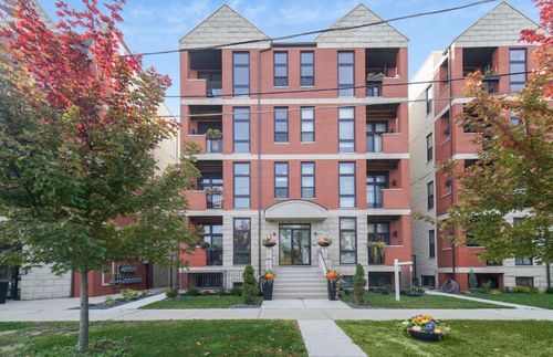 2s-4226 Ellis Ave, Chicago, IL, 60653-3060 | Card Image