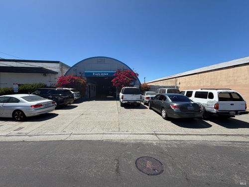 43 Tiburon Street, San Rafael, CA, 94901 | Card Image