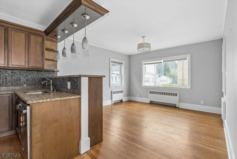Residential Lease in Newton Town 4