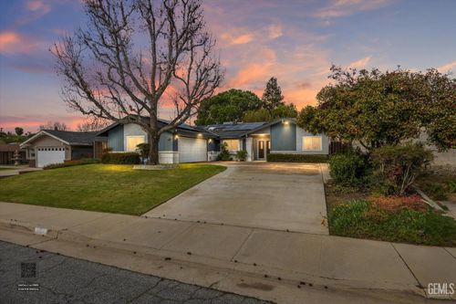 5900 Dorset Dr, Bakersfield, CA, 93306-7611 | Card Image