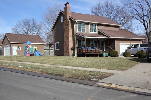 19200 E 14th St N, Independence, MO, 64056-1211 | Card Image