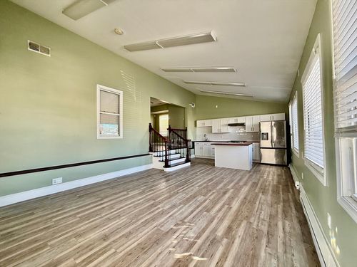 545 Brayton Ave, Fall River, MA, 02721-3635 | Card Image