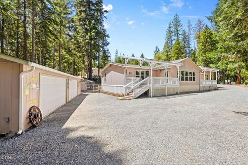 4300 Pleasant Creek Rd, Rogue River, OR, 97537-4745 | Card Image
