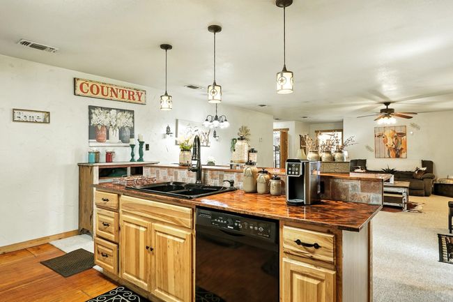 1105 S Commerce St, House other with 3 bedrooms, 2 bathrooms and null parking in Ranger TX | Image 15