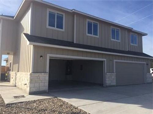 b-318 Main St, Liberty Hill, TX, 78642-4355 | Card Image