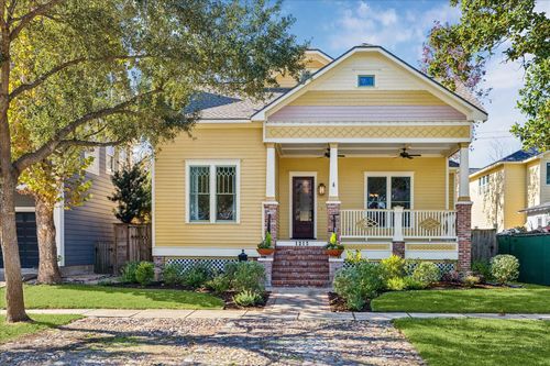 1213 Ashland St, Houston, TX, 77008-6739 | Card Image