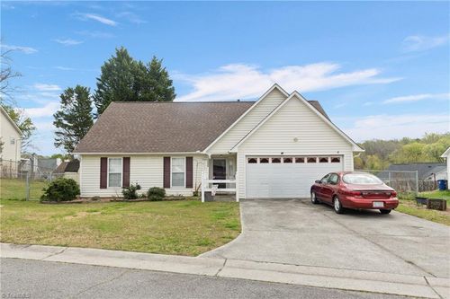 2080 Saponi Village Ct, Winston Salem, NC, 27127-9413 | Card Image