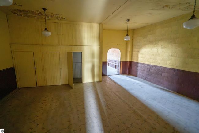 433 Main St, Home with 0 bedrooms, 0 bathrooms and null parking in Frankfort MI | Image 37