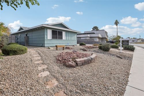 2058 Citroen Street, Las Vegas, NV, 89142 | Card Image