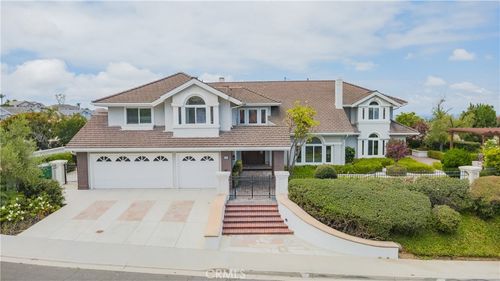 111 Hillcrest, Irvine, CA, 92603-3743 | Card Image