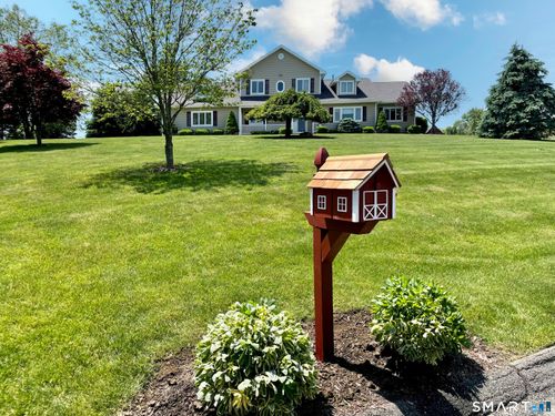 8 Farmview Dr, New Milford, CT, 06776-3171 | Card Image