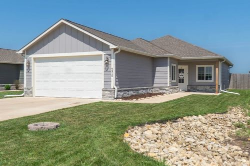9915 Weeping Willow Drive, Manhattan, KS, 66502 | Card Image