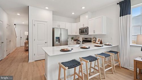 52 Roberts Dr, RUNNEMEDE, NJ, 08078-2113 | Card Image