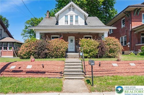 213 E Main St, Macungie, PA, 18062-1312 | Card Image