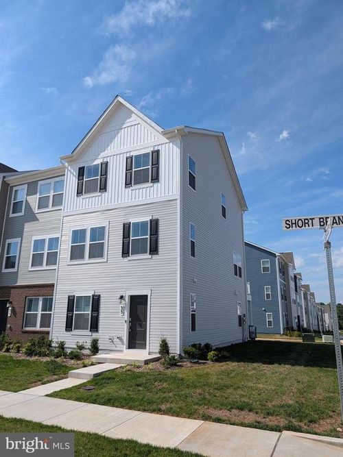 35 Short Branch Dr, RANSON, WV, 25438-4618 | Card Image