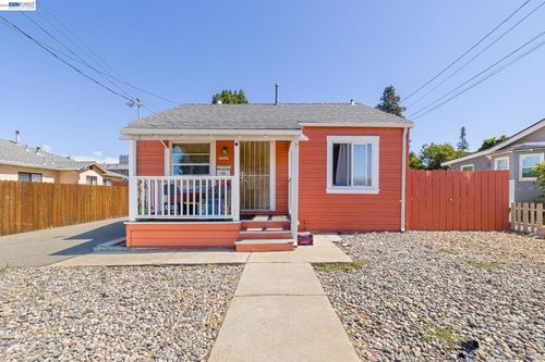 24024 Park St, Hayward, CA, 94541-6428 | Card Image