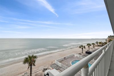 412 - 8470 W Gulf Boulevard, Condo with 2 bedrooms, 2 bathrooms and null parking in Treasure Island FL | Image 1